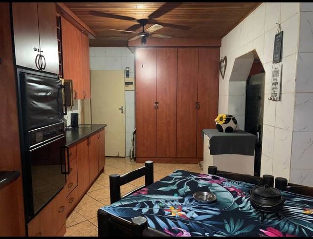 4 BEDROOM HOUSE FOR SALE IN VANDERBIJLPARK CE 2